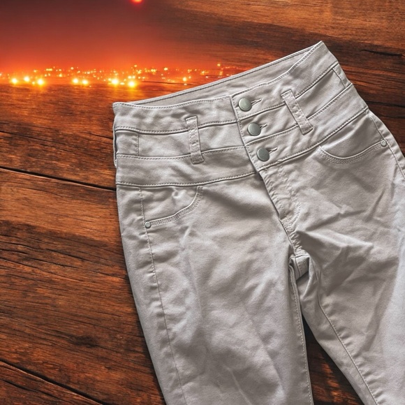 Pale Pink Three Button Jeans * Tinseltown * Size 0 - Picture 1 of 14